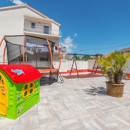 In With Jacuzzi * Turanj