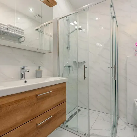 In With Jacuzzi Ferienhaus
