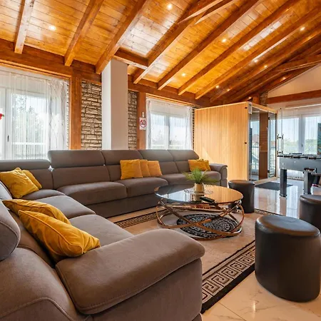 Casa de Férias In With Jacuzzi