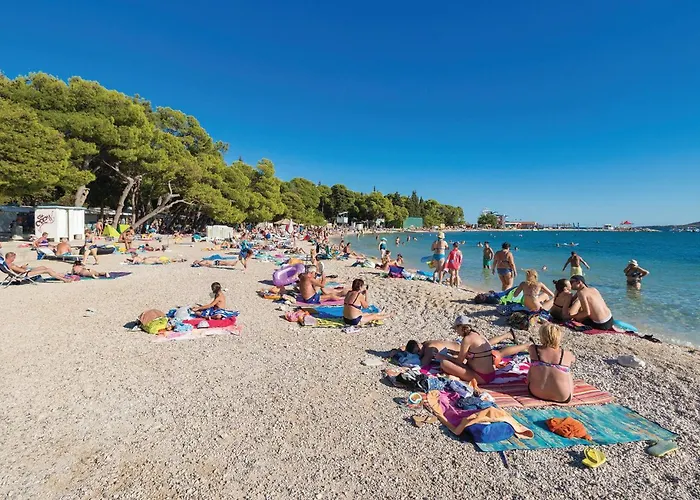 In With Jacuzzi Турань