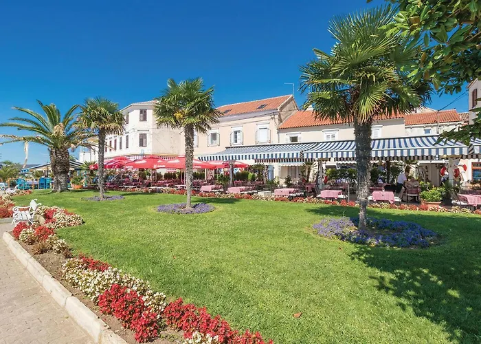 In With Jacuzzi * Turanj